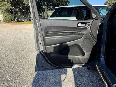 Used 2023 Dodge Durango SXT Launch Edition image 39