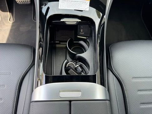 Used 2026 Mercedes-Benz GLC 300 4MATIC image 16
