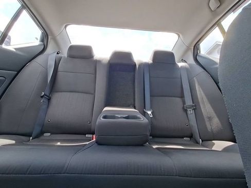 Used 2025 Nissan Altima 2.5 SV FWD image 30