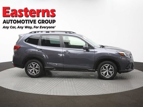 Used 2023 Subaru Forester Premium AWD/4WD image 48