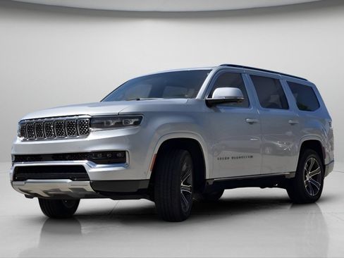 Used 2022 Jeep Grand Wagoneer Series I AWD/4WD image 16