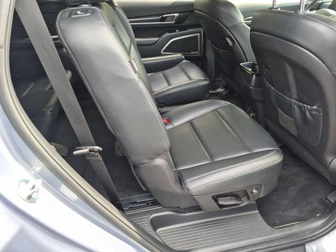 Used 2025 Kia Telluride S FWD image 27