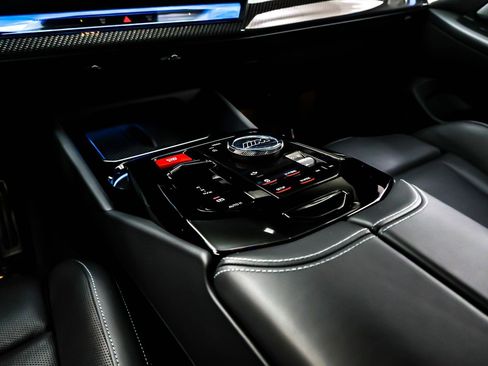 Used 2025 BMW M5 w/ Executive Package image 6