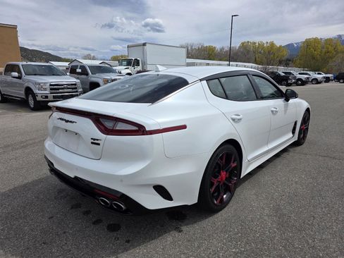 Used 2019 Kia Stinger GT image 3