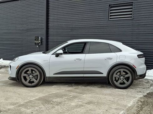 Certified 2024 Porsche Macan 4 Electric image 2