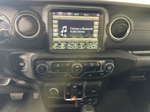 Used 2023 Jeep Wrangler Unlimited Sahara image 21