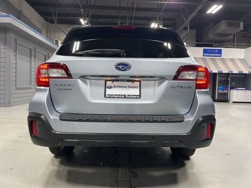 Used 2019 Subaru Outback 2.5i Limited image 6
