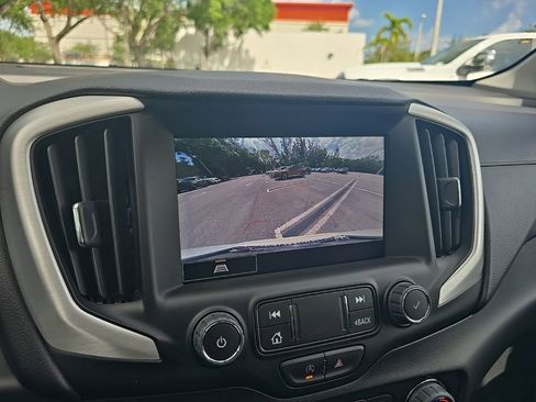 Used 2023 GMC Terrain SLT FWD image 18