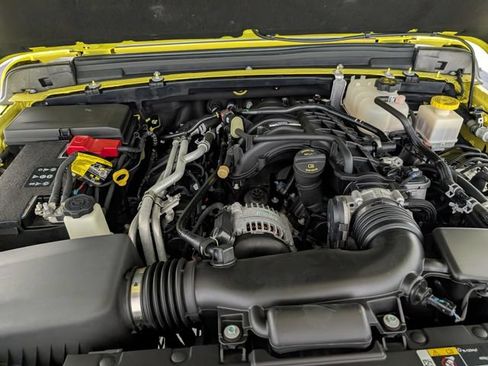 Used 2023 Jeep Gladiator Sport AWD/4WD image 27