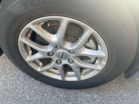 Used 2025 Chrysler Pacifica Select image 8