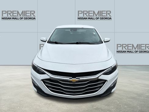 Used 2024 Chevrolet Malibu LT image 2