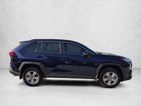 Used 2025 Toyota RAV4 XLE w/ Convenience Package FWD image 4