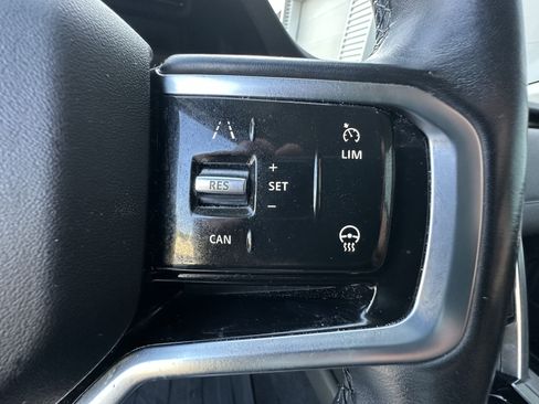 Used 2021 Land Rover Discovery Sport SE AWD/4WD image 57
