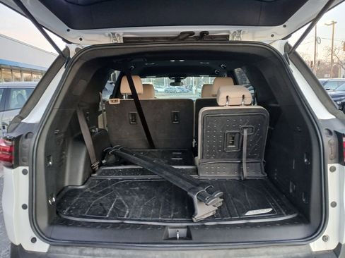 Certified 2022 Chevrolet Traverse LS w/ Midnight/Sport Edition image 30