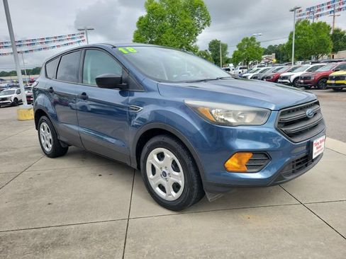 Used 2018 Ford Escape S FWD image 1