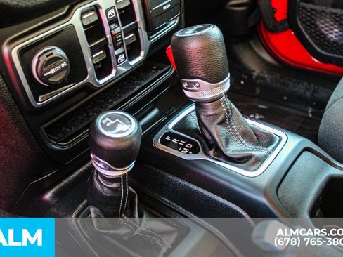 Used 2025 Jeep Wrangler Unlimited Sport AWD/4WD image 35