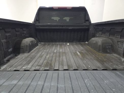 Used 2024 GMC Sierra 1500 Elevation RWD image 9