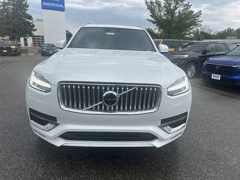 Used 2021 Volvo XC90 T6 Inscription w/ Lounge Package AWD/4WD image 8