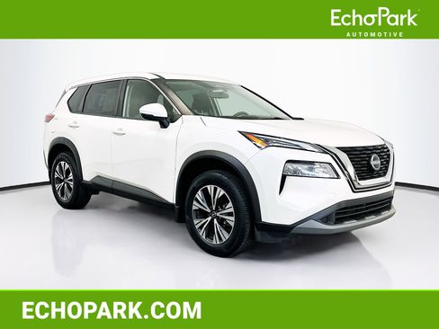 Used 2023 Nissan Rogue SV image 1