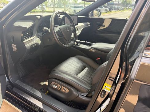 Certified 2023 Lexus LS 500h AWD w/ Luxury Package image 5