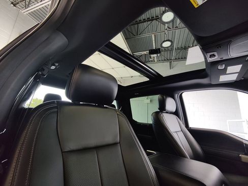 Used 2019 Ford F150 Lariat w/ Equipment Group 502A Luxury image 13