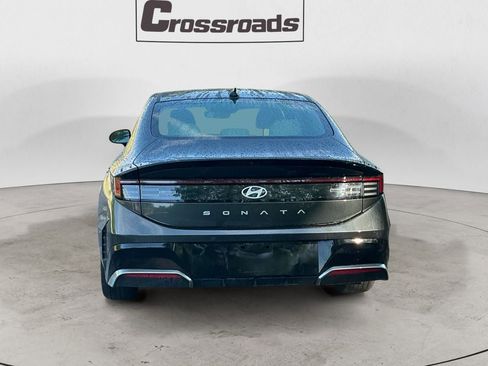 Used 2025 Hyundai Sonata SEL FWD image 4