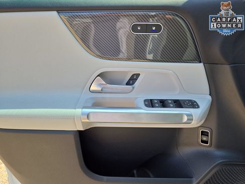 Certified 2022 Mercedes-Benz GLB 250 4MATIC image 15