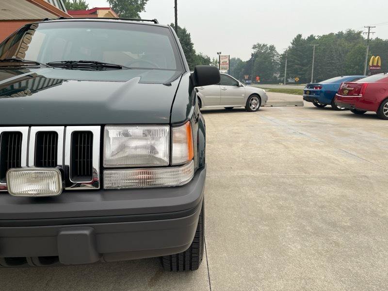 Used 1994 Jeep Grand Cherokee Laredo AWD/4WD image 4