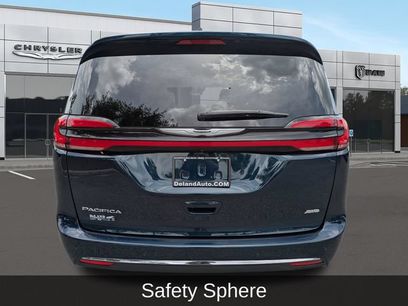 Used 2024 Chrysler Pacifica Touring-L
