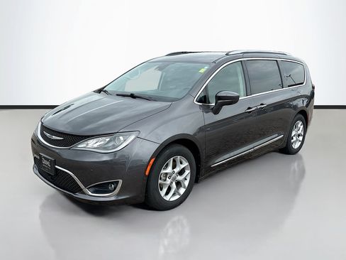 Used 2019 Chrysler Pacifica Touring-L Plus w/ Advanced Safetytec Group FWD image 34