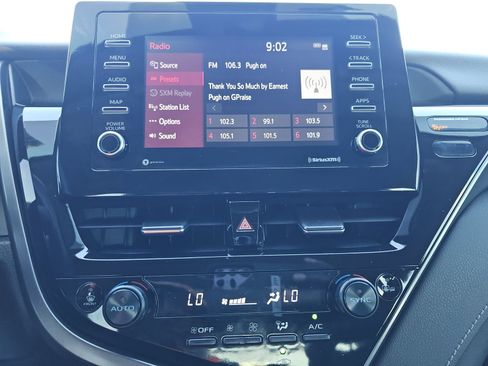 Used 2023 Toyota Camry SE FWD image 16