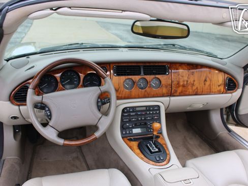 Used 1999 Jaguar XK8 Convertible RWD image 13