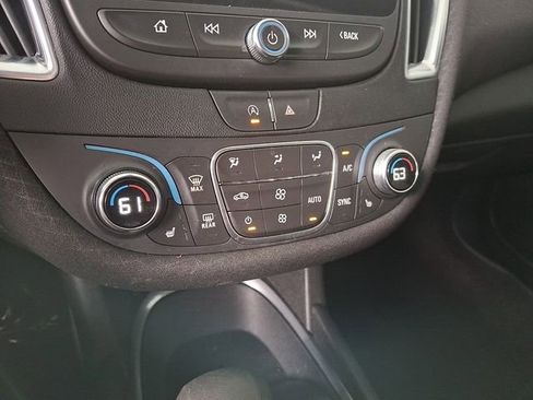 Used 2021 Chevrolet Malibu LT image 22