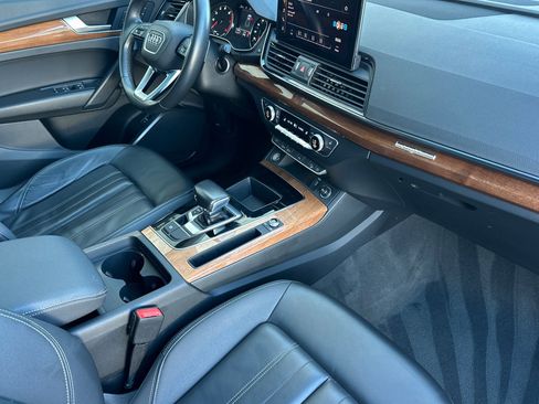 Used 2023 Audi Q5 2.0T Premium w/ Convenience Package image 15