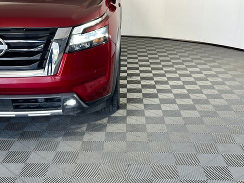 Used 2022 Nissan Pathfinder SL w/ SL Premium Package FWD image 9