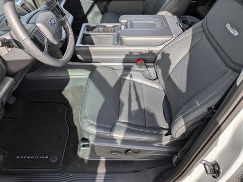 New 2026 Ford Expedition Platinum AWD/4WD image 4