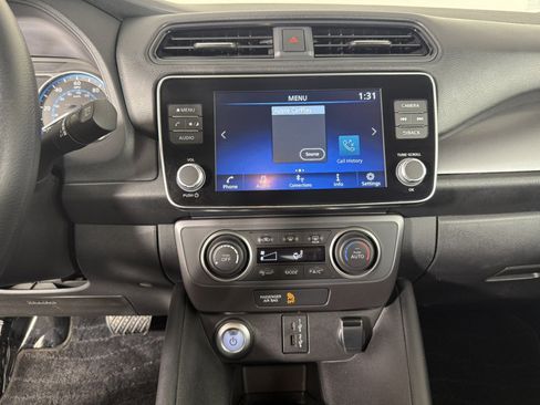 Used 2025 Nissan Leaf S FWD image 18