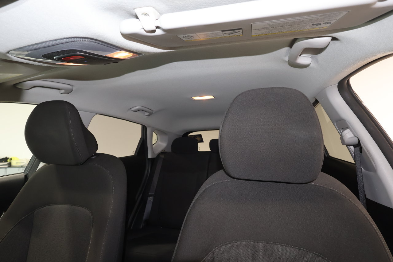 Used 2025 Hyundai Kona SEL FWD image 17