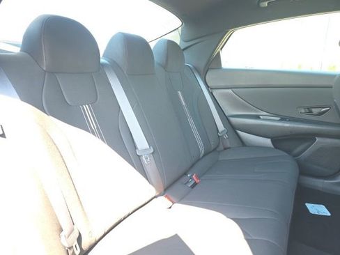 Certified 2025 Hyundai Elantra Sport w/ Cargo Package image 7