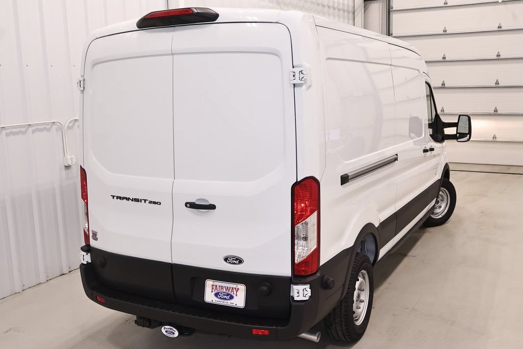 New 2026 Ford Transit 250 148 Medium Roof RWD image 33