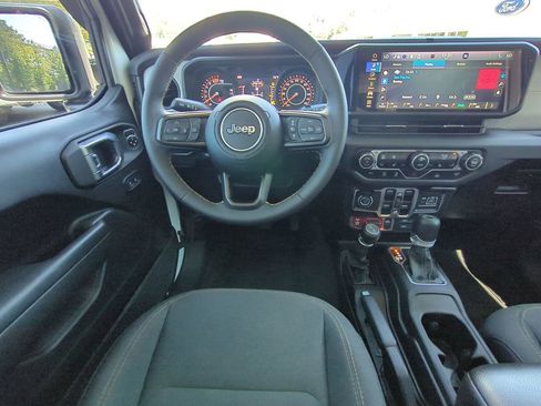 Used 2024 Jeep Wrangler Unlimited Sport AWD/4WD image 19