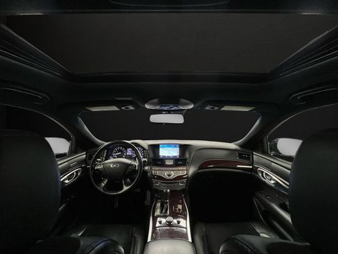 Used 2018 INFINITI Q70 Luxe w/ Sport Package AWD/4WD image 19
