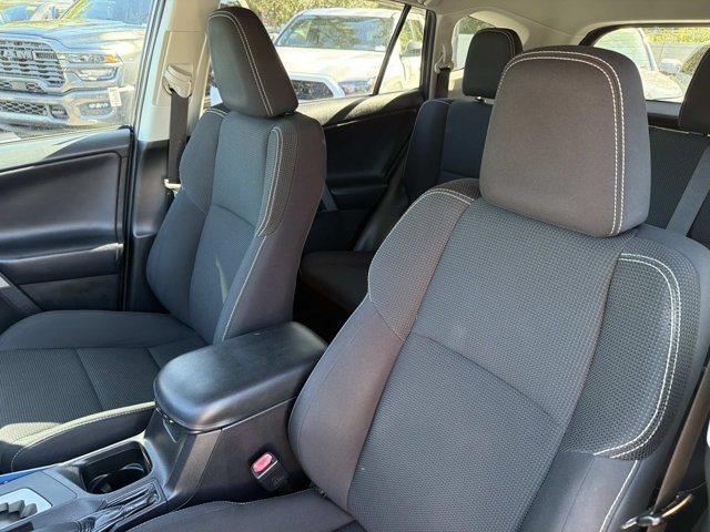 Used 2018 Toyota RAV4 XLE FWD image 10