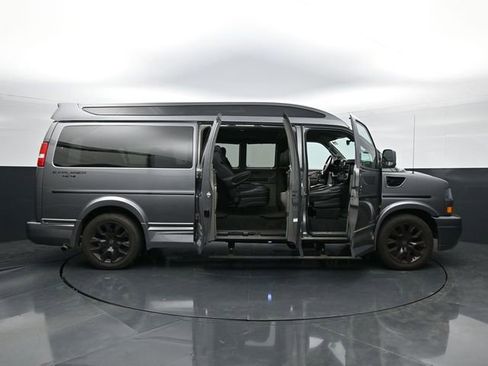 Used 2020 GMC Savana 2500 Extended w/ Enhanced Convenience Package RWD image 46
