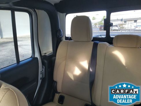 Used 2023 Jeep Gladiator Sport image 14