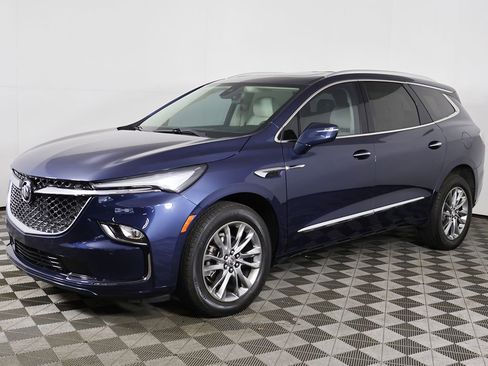 Used 2023 Buick Enclave Avenir AWD/4WD image 14