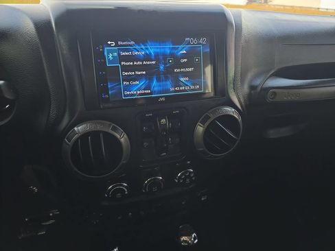 Used 2018 Jeep Wrangler Unlimited Sport S AWD/4WD image 23