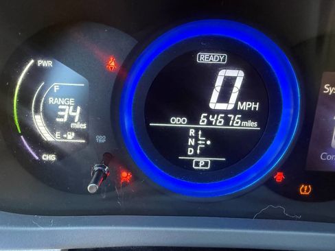 Used 2013 Toyota RAV4 EV image 24