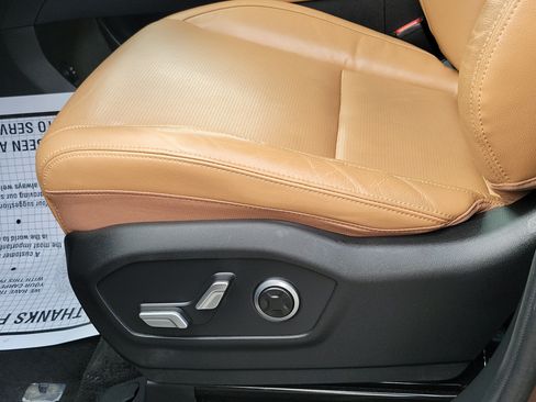 Used 2024 Hyundai Santa Fe Limited AWD/4WD image 18
