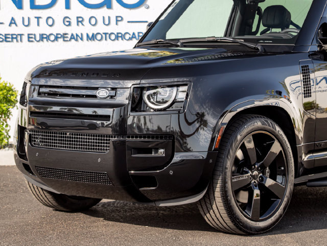 New 2026 Land Rover Defender 90 V8 AWD/4WD image 2